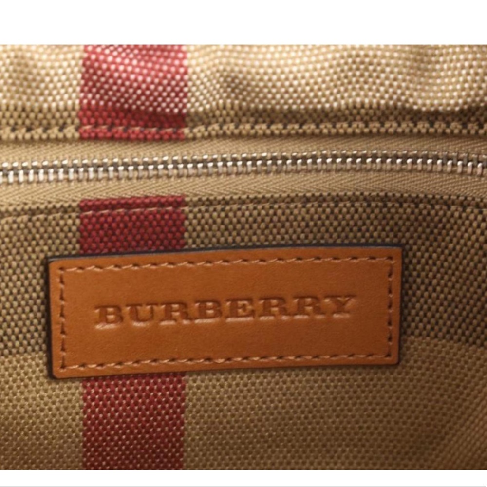 ❌SOLD❌ Burberry Maidstone Small Leather Satchel - Picture 7 of 11